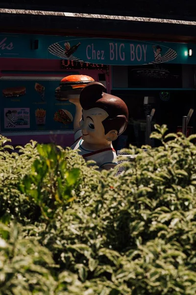 Vertical Shot Chez Big Boy Fast Food Restaurant Mascot Bush — Stock Photo, Image