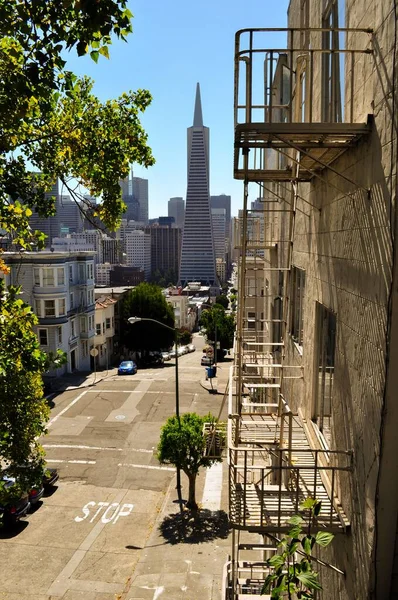 San Francisco Solig Dag Bakgata Och Metall Trappor Brandstegen Från — Stockfoto