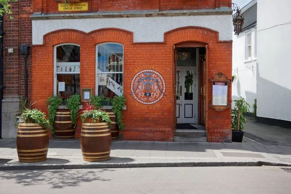 Restaurangen Och Vinbaren 1909 Dalkey Stad Restaurerad Byggnad Med Logotyp — Stockfoto