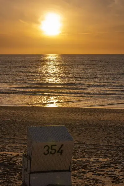 Fascinerende Udsigt Den Gyldne Solnedgang Havet - Stock-foto