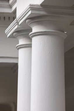 Brezilya, Sao 'daki Avenida Paulista' daki Hannaud aile konağının beyaz kolonları.