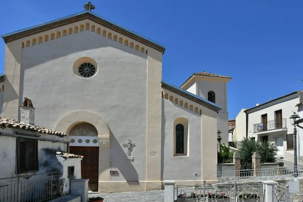 Die Fassade Einer Kleinen Kirche Zungoli Einem Der Schönsten Dörfer — Stockfoto