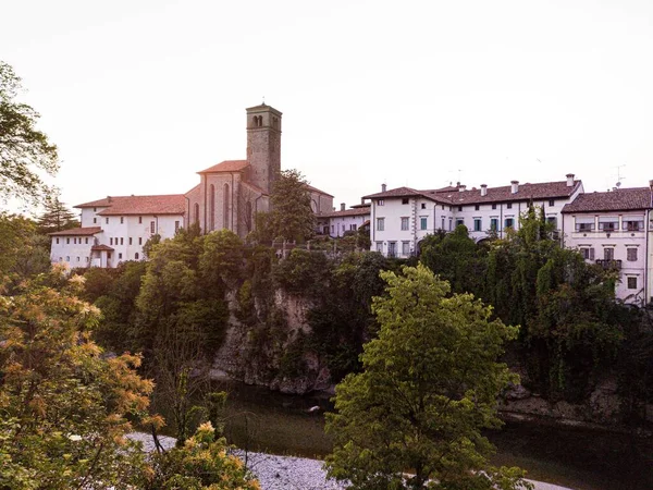 Een Schilderachtig Uitzicht Tempel Van Oratorio Santa Maria Rivier Natisone — Stockfoto