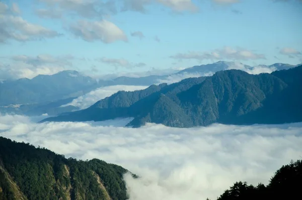 Вид Воздуха Зеленые Горы Над Облаками — стоковое фото