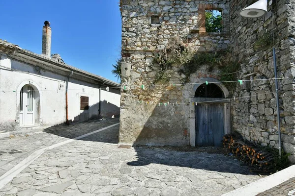 Una Pequeña Calle Entre Las Antiguas Casas Greci Pueblo Región — Foto de Stock