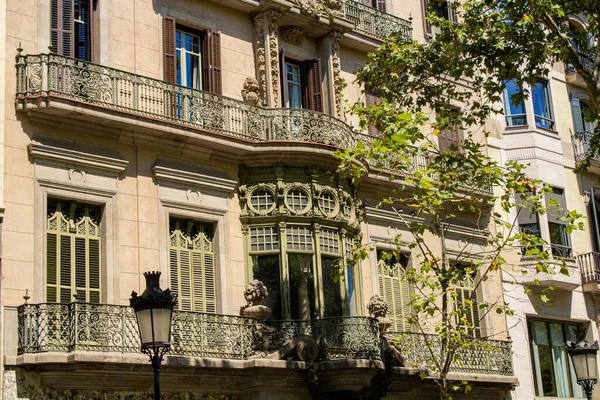 Vízszintes Kép Oldalnézetből Egy Autentikus Tipikus Homlokzati Épület Barcelona Spanyolország — Stock Fotó