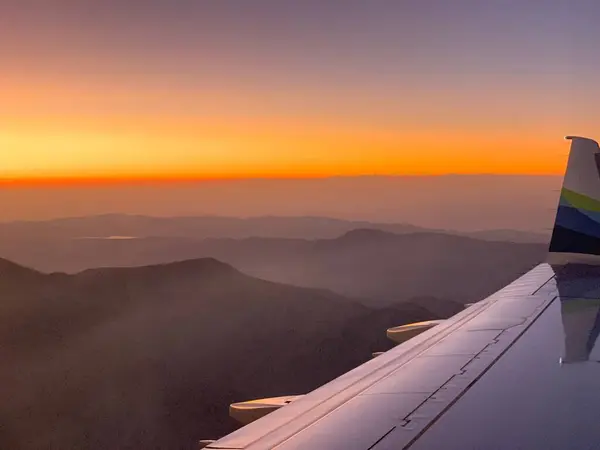 Atardecer Naranja Vivo Ala Avión Capturados Durante Vuelo Desde Ventana — Foto de Stock