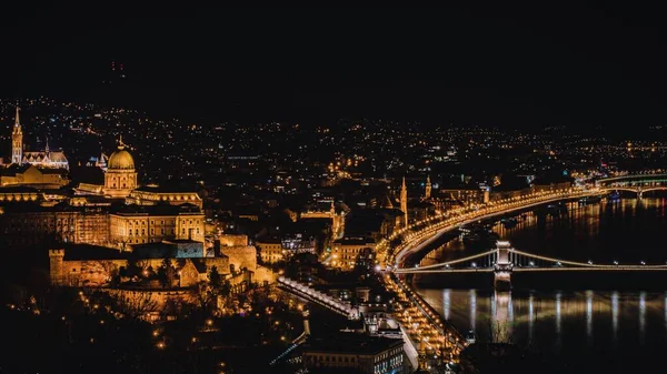 Widok Lotu Ptaka Oświetlone Miasto Budapesztu Nocy — Zdjęcie stockowe