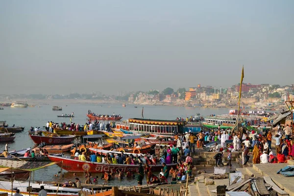 Ghats Varanasi Vedoucí Břehy Řeky Gangy Nebo Gangy — Stock fotografie