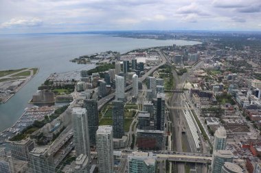 Toronto 'nun gökdelenleri Bulutlu gökyüzü