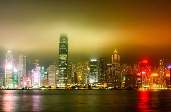 Megvilágított Felhőkarcolók Kilátással Kowloon Harbour Hong Kong — Stock Fotó