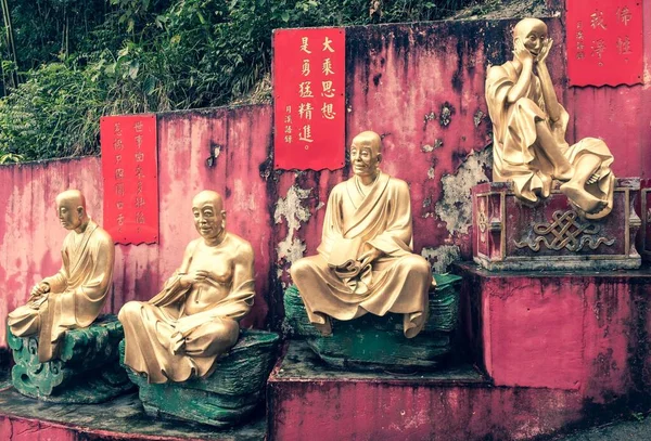 Gouden Man Standbeelden Tienduizend Buddhas Klooster Sha Tin Hong Kong — Stockfoto