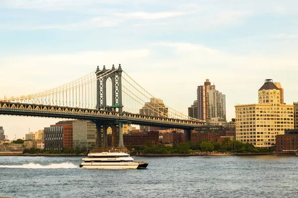 纽约市的曼哈顿大桥 — 图库照片