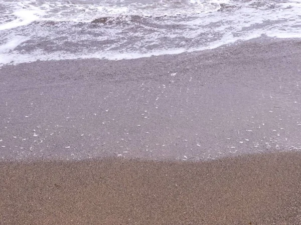 Una Suave Ola Mar Una Playa Arena Fnideq —  Fotos de Stock