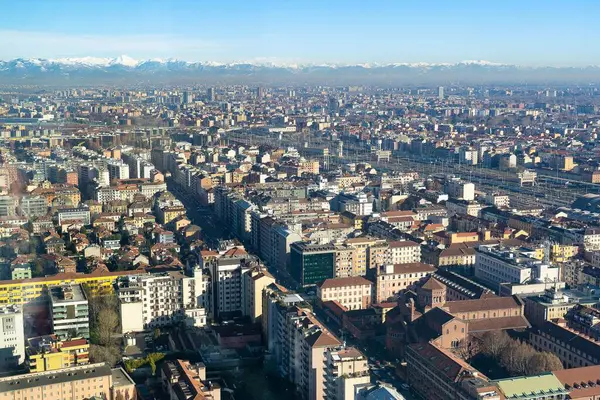Flygbild Stadsbilden Milano Omgiven Byggnader Dagsljus — Stockfoto