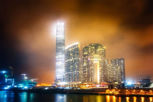 Los Rascacielos Iluminados Con Vistas Puerto Kowloon Hong Kong —  Fotos de Stock