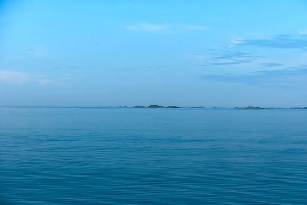 Una Hermosa Vista Las Islas Lofoten Con Mar Primer Plano — Foto de Stock