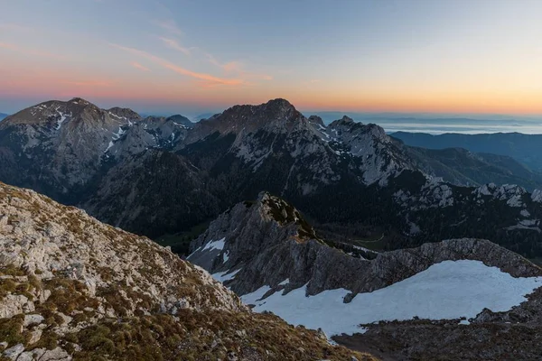 Der Malerische Sonnenaufgang Eines Alpinen Tals Auf Den Karawanken Begunjscica — Stockfoto