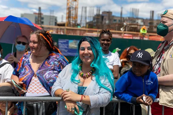 Beautiful Woman 40Th Annual Mermaid Parade Coney Island June 18Th — Stock Photo, Image