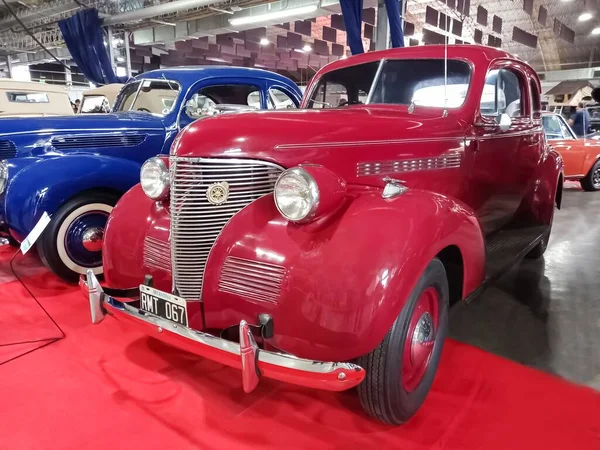 Старое Красное Купе Chevrolet Chevy Master 1939 Года Производства Выставочный — стоковое фото