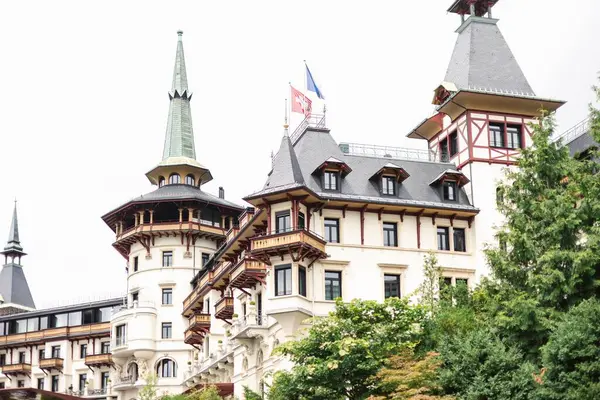 Uma Foto Baixo Ângulo Older Grand Hotel Zurique Suíça — Fotografia de Stock