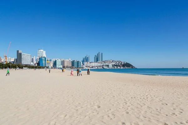 Вид Піщаний Пляж Хеунде Гостями Пусані Південна Корея — стокове фото