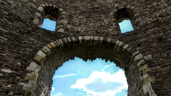 Une Vue Angle Bas Château Krukenburg Allemagne Avec Des Nuages — Photo