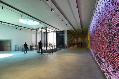 İtalya 'nın Intesa San Paolo, Torino' daki yeni müzesinin açılışı