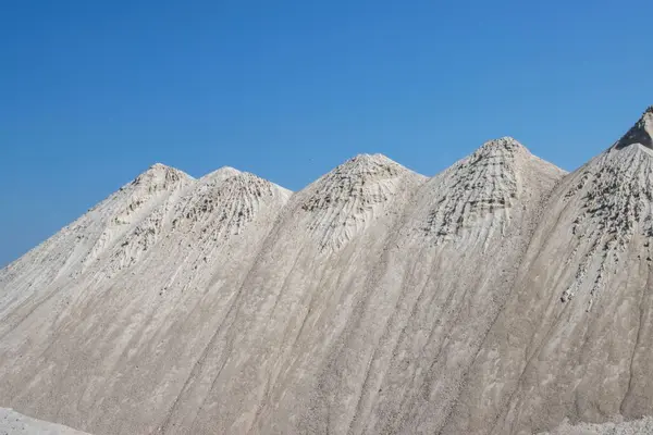 Zandstapels Lijken Kleine Bergtoppen — Stockfoto