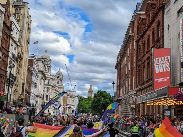 Далекий Вид Биг Бен Тауэр Лондонского Парада Гордости 2022 Года — стоковое фото