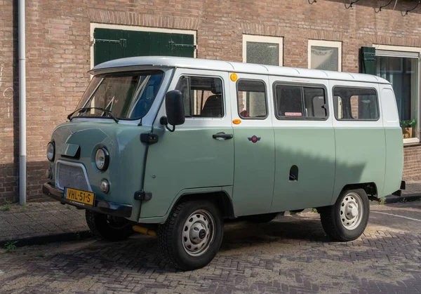 Van UAZ Bukhanka 2020 Sokağa park edilmiş