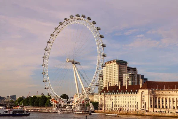 Londra Gözü Nün Manzaralı Arka Planda Manzaralı Güzel Bir Görüntüsü — Stok fotoğraf