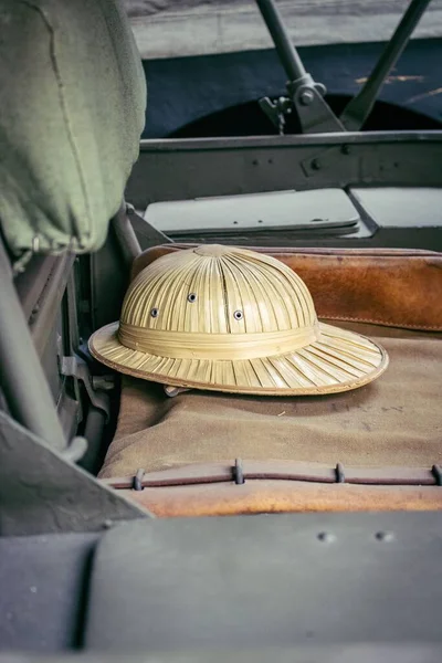 Vertical Shot Safari Hat Old Seat — Stock Photo, Image