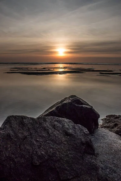 日没時の湖の景色 — ストック写真