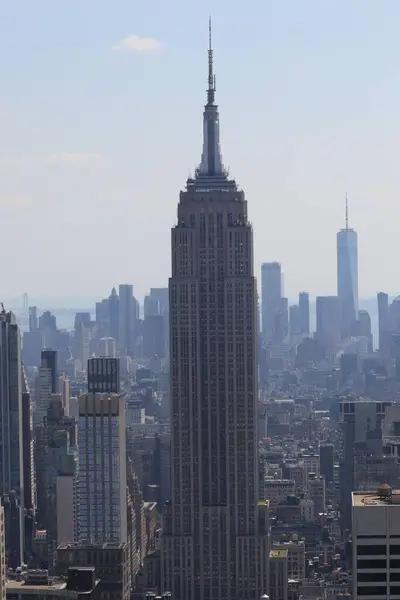 Uno Scatto Verticale Uno Skyline Dell Empire State Building Nella — Foto Stock
