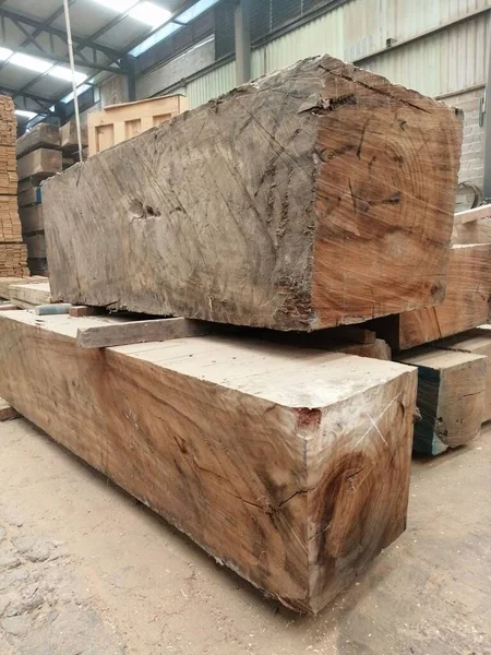 Vertical Shot Natural Wood Blocks Lumberyard Rectangular Shapes Working Process — Stock Photo, Image