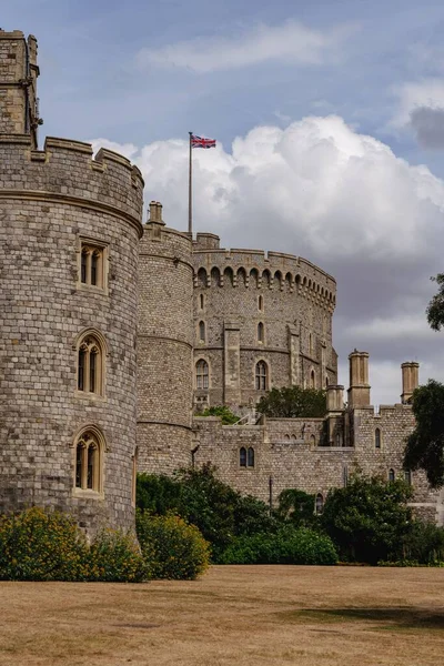 Windsor Velká Británie Srpen 2022 Kulatá Věž Hradě Windsor Vlajkou — Stock fotografie