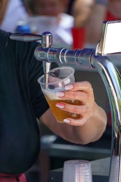 Close Woman Painted Fingernails Serving Draught Beer Foam — Stock Photo, Image