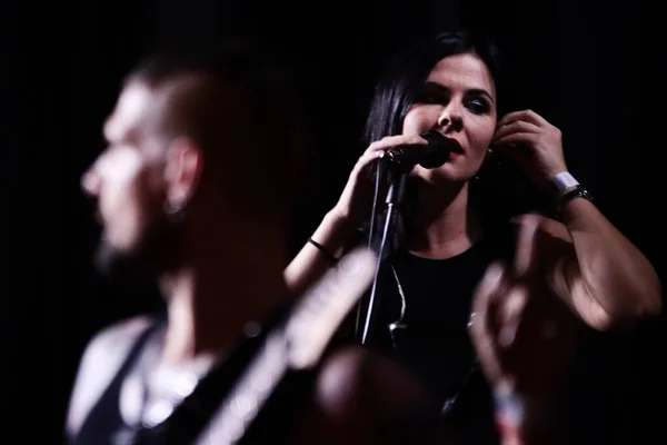 Young Woman Black Hair Singing Gastroblues Festival — Stock Photo, Image