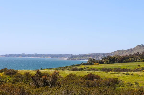 Beautiful Landscape Green Shore Malibu Sunny Morning — Stock Photo, Image