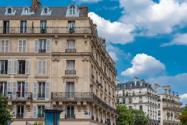 Paryż Piękny Budynek Centrum Miasta Typową Paryską Fasadą Place Nation — Zdjęcie stockowe