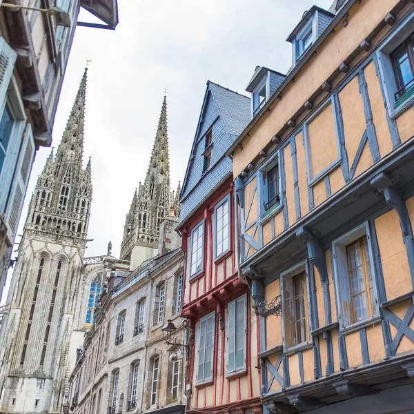 Famosa Cattedrale San Corentino Quimper Cielo Nuvoloso — Foto Stock