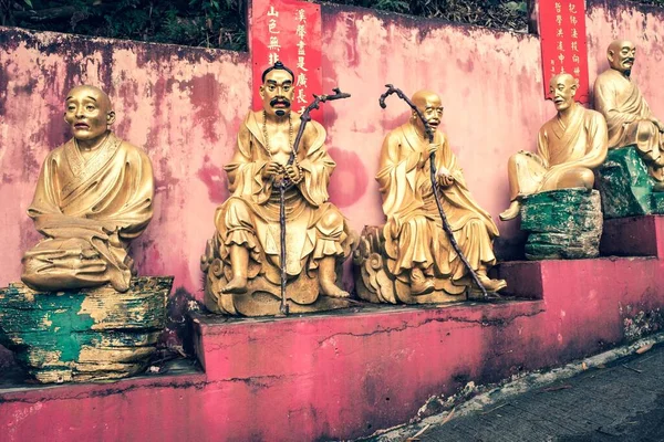 Posągi Złotego Człowieka Klasztorze Dziesięciu Tysiąca Buddów Sha Tin Hong — Zdjęcie stockowe