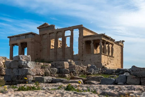 希腊雅典雅典卫城的风景 前面有岩石 — 图库照片