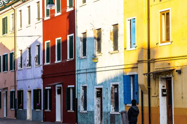 Krásné Staré Barevné Domy Burano Nejpestřejší Čtvrti Benátek Itálie — Stock fotografie