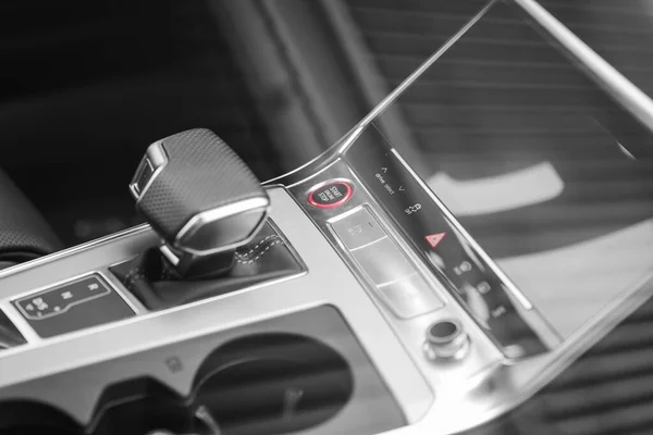 Een Close Shot Van Een Luxe Auto Center Console Zwart — Stockfoto
