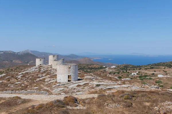 Ruínas Dos Moinhos Vento Tradicionais Ilha Grega Amorgos Nas Ciclades — Fotografia de Stock