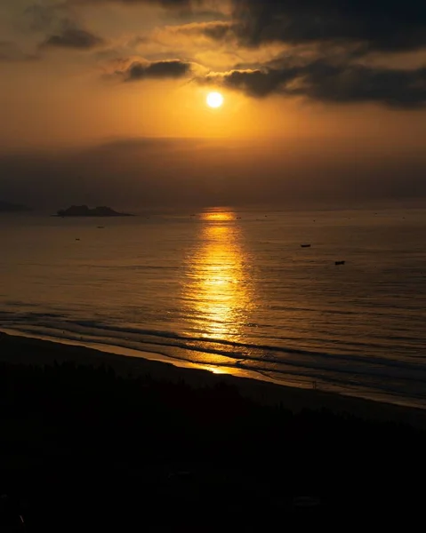 Dramatic View Sunset Reflecting Sea Water — Stock Photo, Image