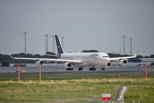 Lufthansa Aircraft Dfw International Airport — Stock Photo, Image