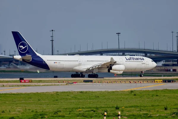 Αεροσκάφος Της Lufthansa Στον Διεθνή Αερολιμένα Dfw — Φωτογραφία Αρχείου